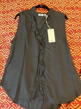Dylan blouse XL. NWT